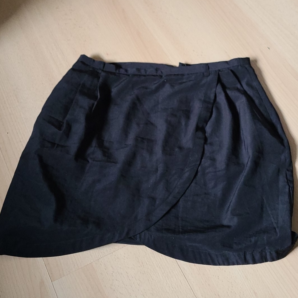 Black skirt